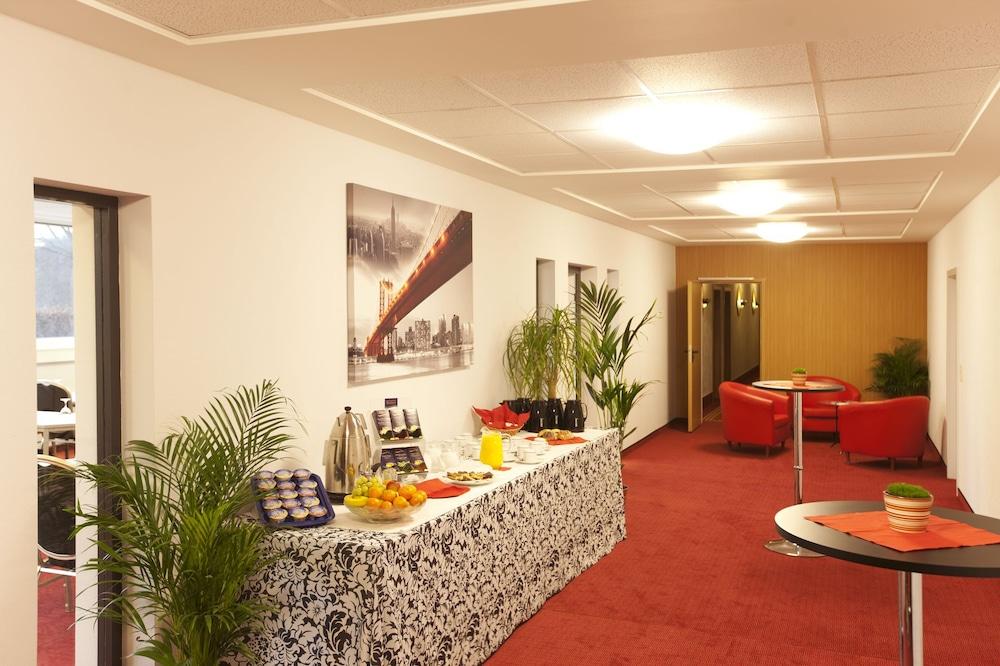 Arthotel Ambassador Wiesbaden - Free Parking מראה חיצוני תמונה