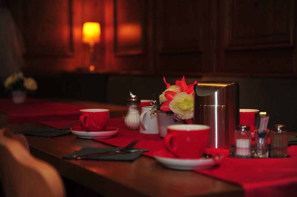 Arthotel Ambassador Wiesbaden - Free Parking מראה חיצוני תמונה