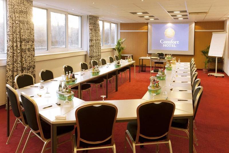 Arthotel Ambassador Wiesbaden - Free Parking מראה חיצוני תמונה
